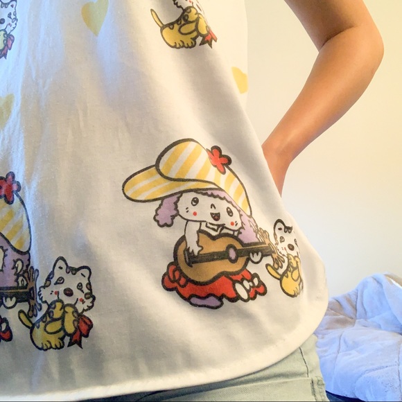 Sleeveless Collared Top - Picture 4 of 4